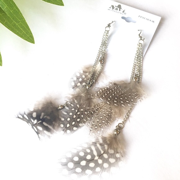 New Bohemian Festival Dangle Feather Earrings - Picture 2 of 2